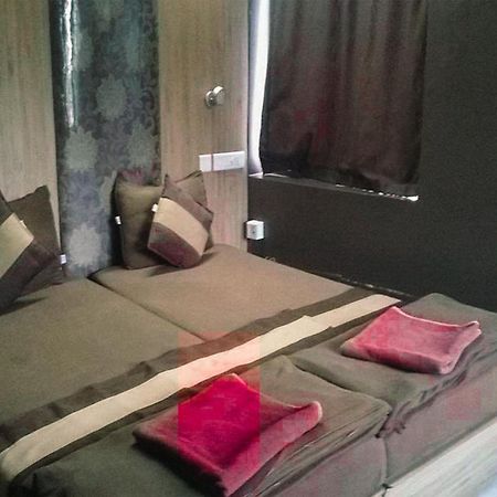 The Kei Inn & Suites Hotel Near Salt Lake Calcutta Extérieur photo