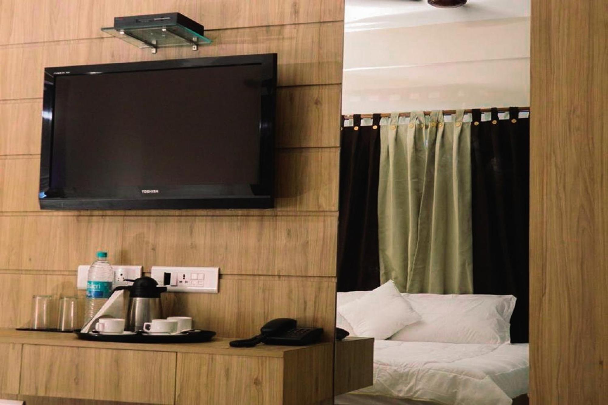 The Kei Inn & Suites Hotel Near Salt Lake Calcutta Extérieur photo